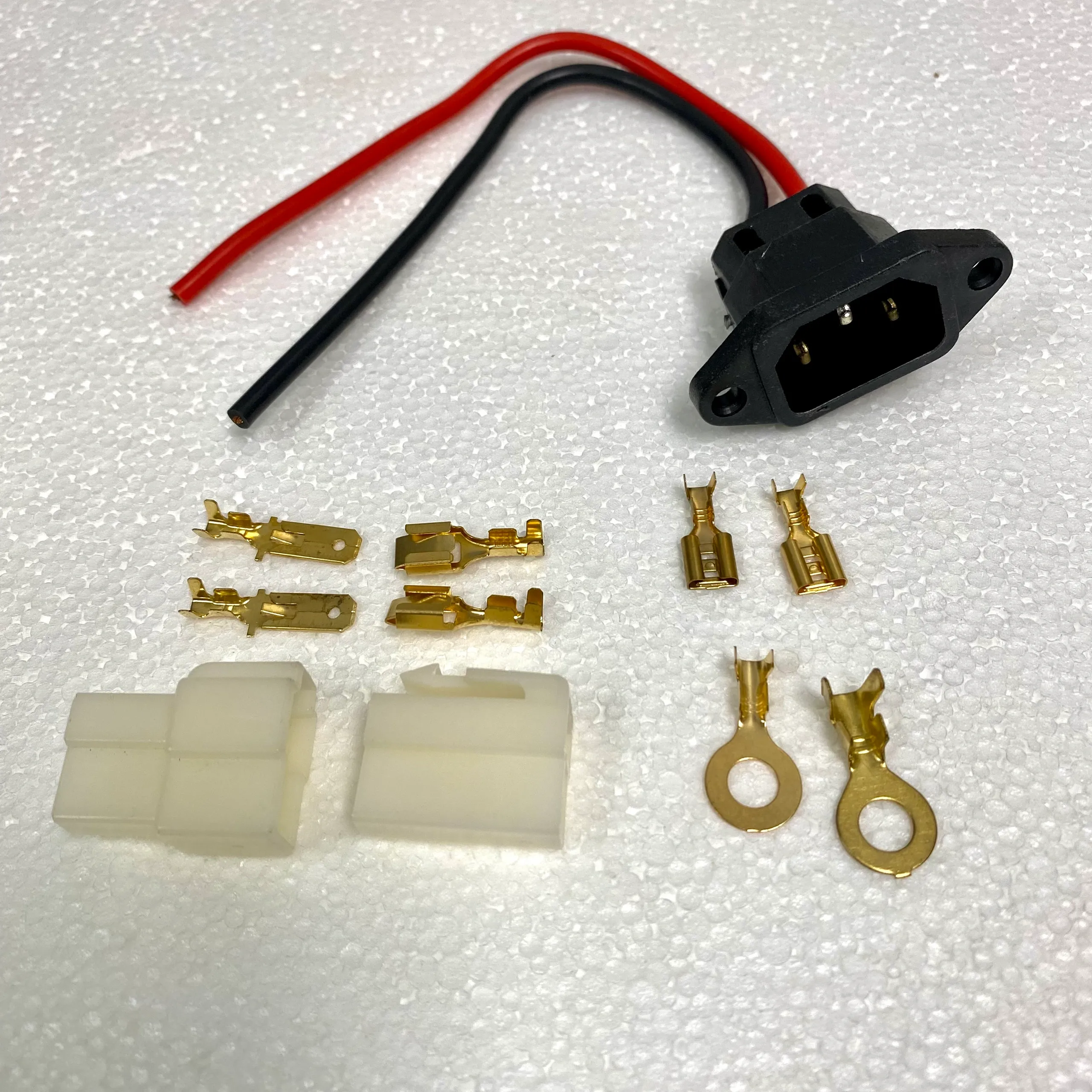 [51-0242] Battery Box Female Receptacle