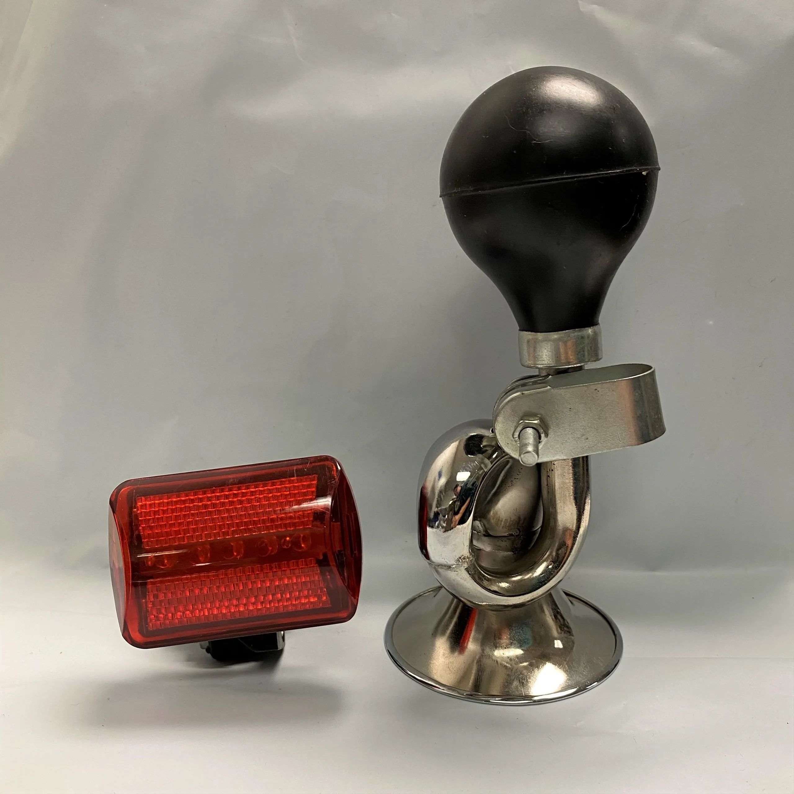 [51-1011] Tail Light and Horn Kit